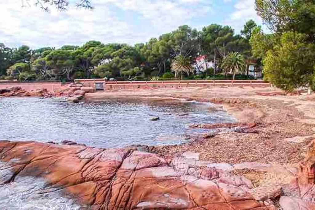 Boreal 4 Pax Bord De Mer Lägenhet Saint-Raphaël Exteriör bild